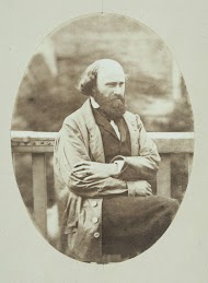 Portret van Marie Eugène Bour voor de balustrade van de garancinefabriek