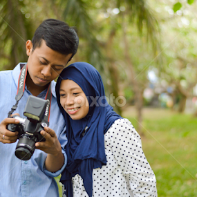 i love you and my camera by Andy Alexandy - People Couples