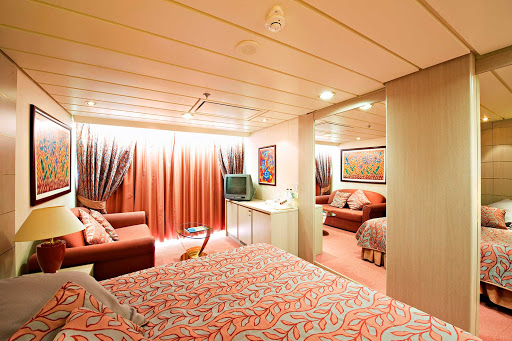 Of MSC Opera's 856 cabins, 172 are balcony cabins and 28 are balcony suites that span two decks. The Aurea Suites feature spacious private balconies along with two single beds that convert to a double, a wardrobe, bathroom with tub and shower, sitting room, TV, air conditioning and mini-bar. Other suites offer panoramic windows instead of a balcony.