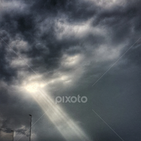 Moment by Lincoln S.L. - Instagram & Mobile Android