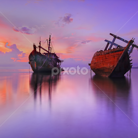 Serene by Saya Serin - Transportation Boats