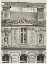 Westgevel aan de Cour Visconti van het Palais du Louvre