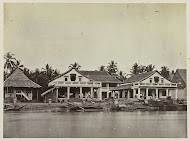 Huizen aan een rivier