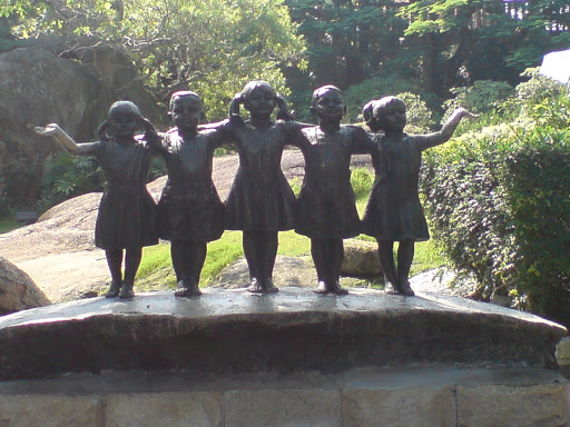 Dancing Children Statue