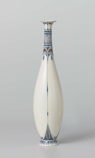 Vaas met decor van gestileerde palmetten