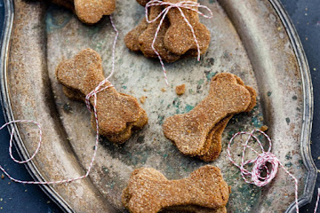 Gift Recipe: Homemade Dog Treats