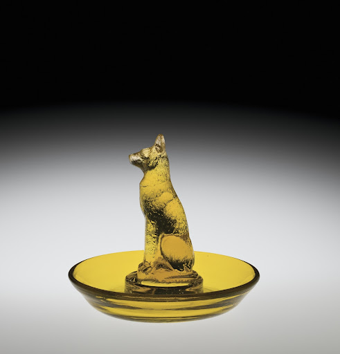 lalique dog figurine