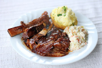 Braised Beef Ribs in Bourbon Barbecue Sauce