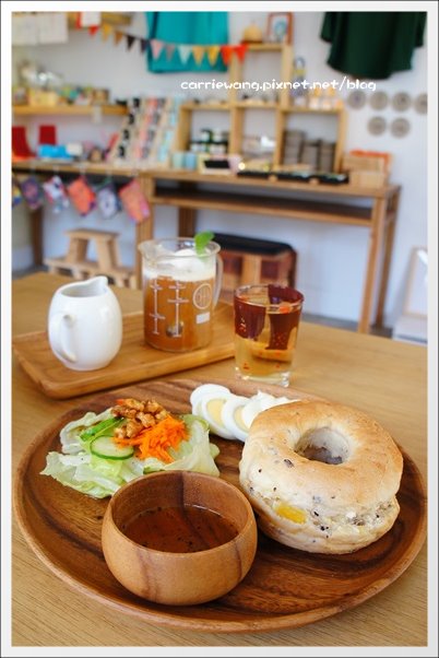 【台中早午餐】生活試驗所．más vida。默默文創實體店面，日式的環境，文青的場所