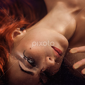Under the water.Thinking. by Oana Artem - People Portraits of Women