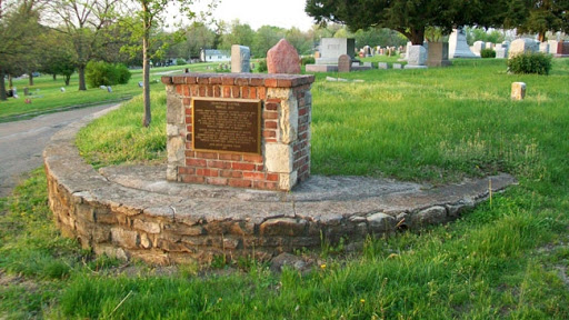 Crawford - Capper Burial Site