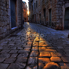 by Petar  Botteri - City,  Street & Park Neighborhoods
