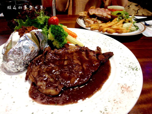 FORKERS佛客漢堡(忠孝店)！20歲生日慶生的回憶！