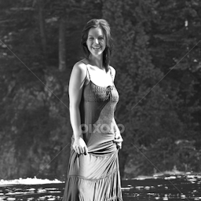 Michelle by Kelly Goode - People Portraits of Women