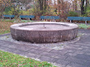 Brunnen Am Altersheim