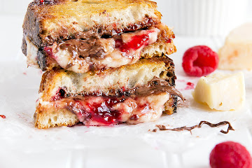 Raspberry and Nutella Stuffed Grilled Cheese