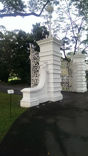 Internal Gates at the Istana