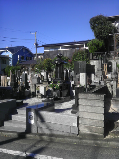 Tsutsujigaoka Cemetery 