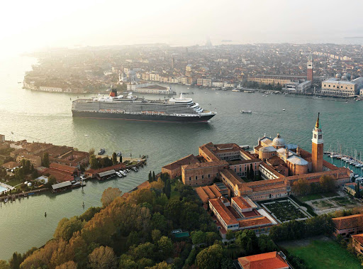 Cunard-Queen-Elizabeth-in-Venice-4 - Get remarkable views of the enchanting city of Venice as Queen Elizabeth sails through the Grand Canal. 
