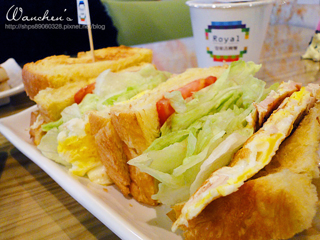 三重也有好吃早餐店了! 皇室吉利堡(溪尾店) 美味健康的質感早餐店早午餐Brunch