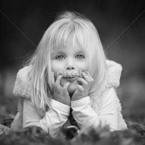 Christmas Sessions by Dominic Lemoine Photography - Black & White Portraits & People