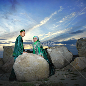 by Pont Photograph - Wedding Bride & Groom