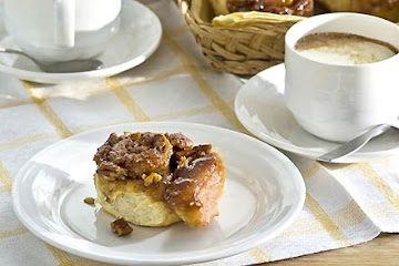 Cinnamon pecan sticky buns