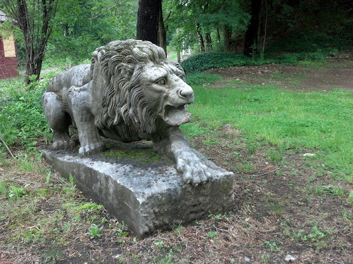 Wayland Lion Statue