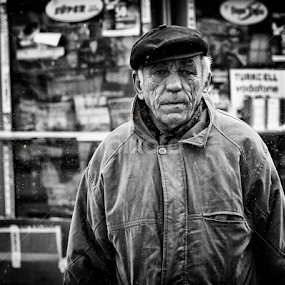 by Yasin Akbaş - Black & White Portraits & People