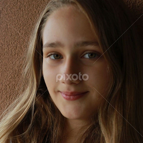 Sara by Aleksandra Ivanković Mazzuka  - Babies & Children Child Portraits