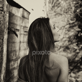 Sepia by Zoe Photography - People Portraits of Women