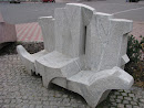 Памятник Скамейке