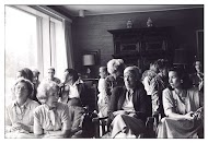 Dames uit Vught bij een lezing van Emmy van Overeem over emancipatie