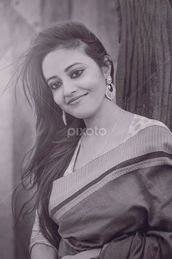 Nude Porimoni - Bong Beauty | Portraits & People | Black & White | Pixoto