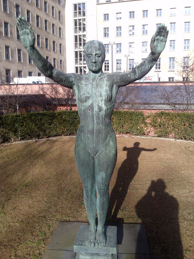 AGH Garten Frau Bronze