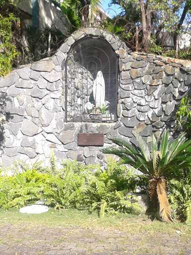 Estatua Virgen Don Bosco
