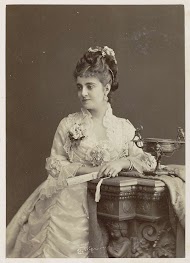 Studioportret van operazangeres Adelina Patti