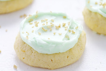 Simple Sugar Cookies with Buttercream