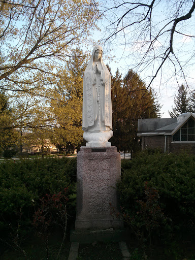Lady of Fatima Statue