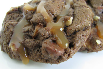 Salty Chocolate-Caramel Turtle Cookies
