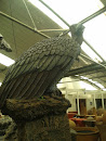 Vulture Statue, Lifestyle 