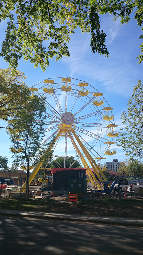 Kinsmen Park Ferris Wheel