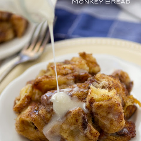 Slow Cooker Cinnamon Roll Monkey Bread