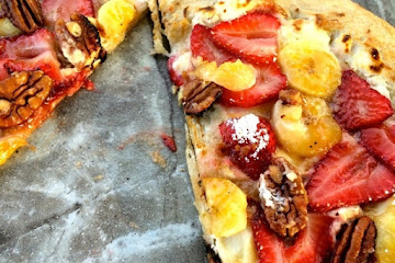 Strawberry-Banana Brûléed Pizza
