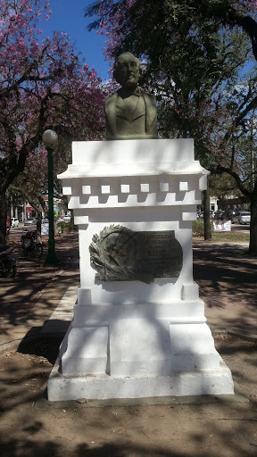 Estatua Del General Mitre 