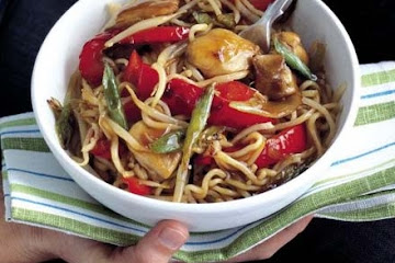 Quick chicken noodles