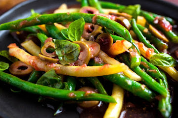 Green and Wax Bean Salad With Tomato Vinaigrette