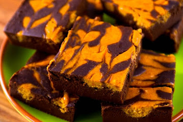 Pumpkin Chocolate Chip Oatmeal Bars