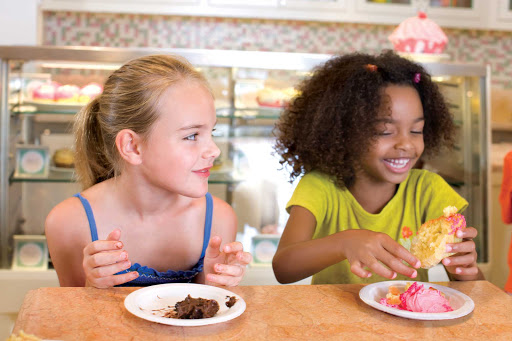 Oasis-of-the-Seas-cupcake - Children will love the cupcakes at the Cupcake Cupboard aboard Oasis of the Seas.