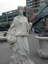 Yun's Statue